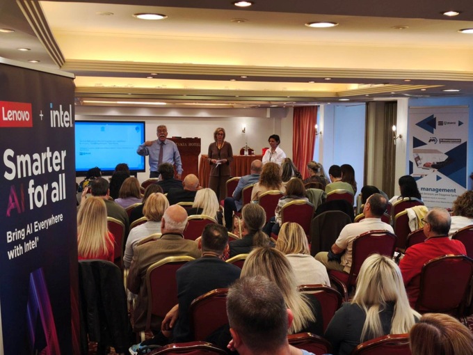 Φωτογραφία «Η Νέα Εποχή στη Διαχείριση των Σχολείων»